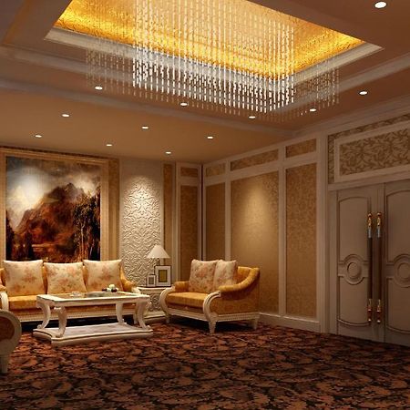Luoyang Grand Hotel Interior foto