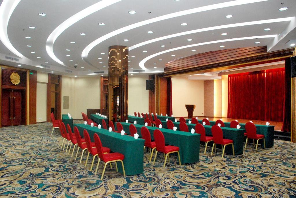 Luoyang Grand Hotel Business foto