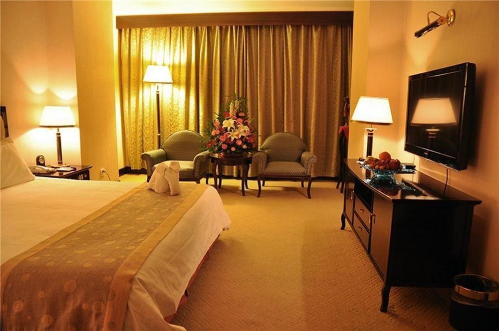 Luoyang Grand Hotel Exterior foto