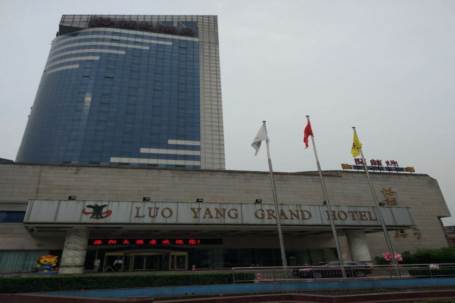 Luoyang Grand Hotel Exterior foto