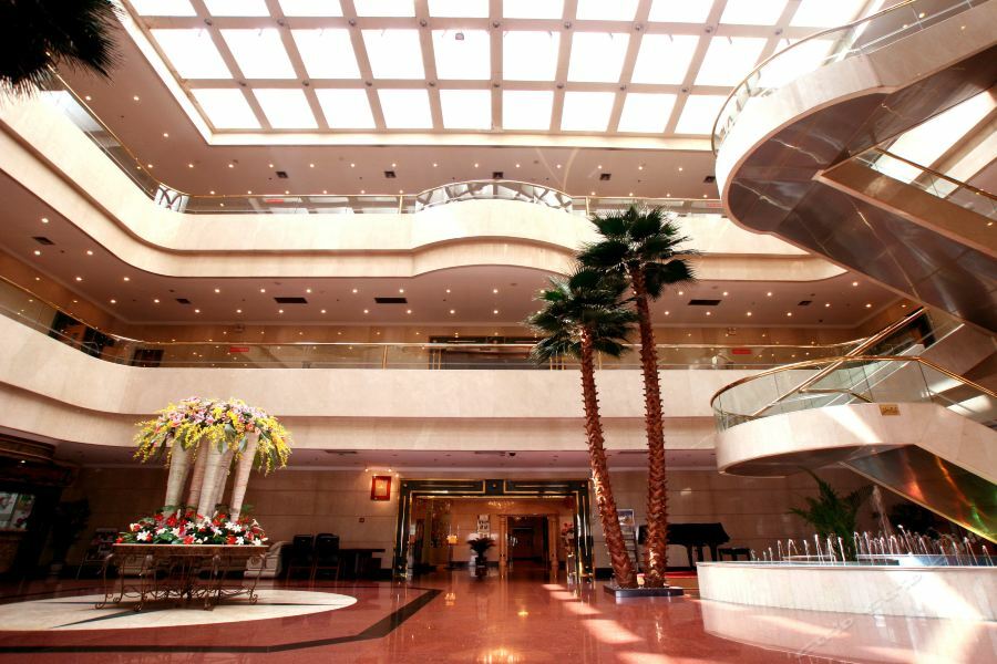 Luoyang Grand Hotel Interior foto